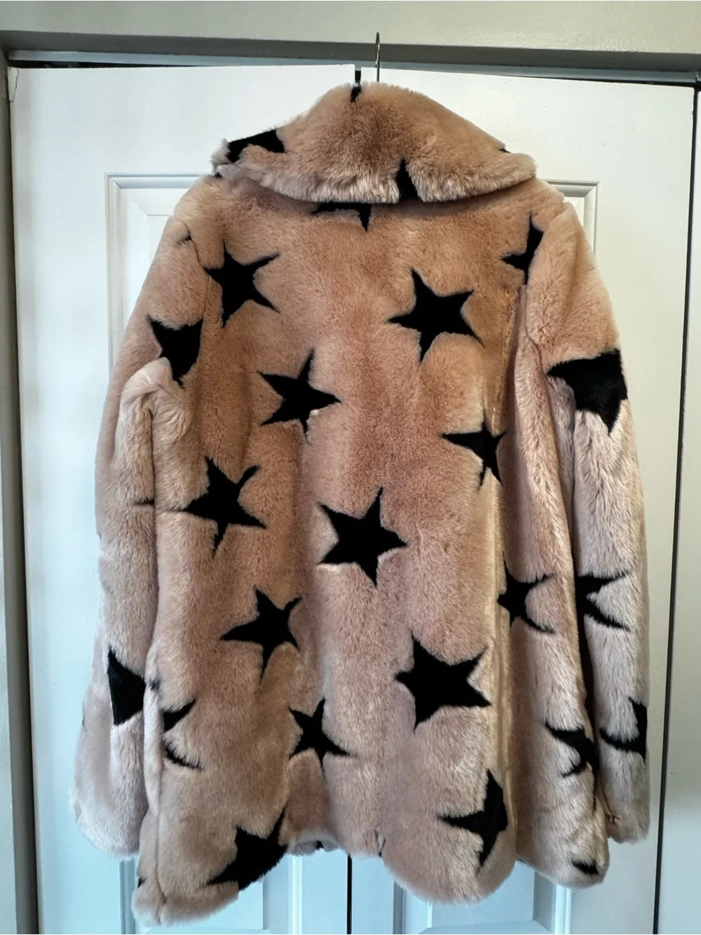 Star Print Faux Fur Coat - Blush Pink & Black - Picture 4 of 5
